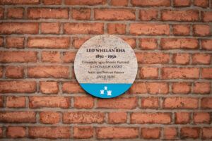 Photograph of Dublin City Council plaque honouring Leo Whelan