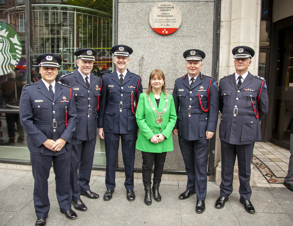Lord Mayor Caroline Conroy with the Chief Fire Officer and colleagues at the unveiling of a Dublin City Council commemorative plaque.