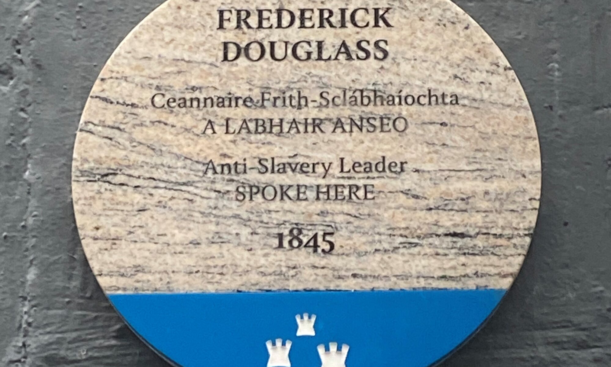 Photograph of a Dublin City Council plaque commemorating Frederick Douglass